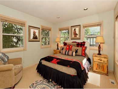 A WOW Interior Four Bedroom Luxury Ski Rental in Aspen